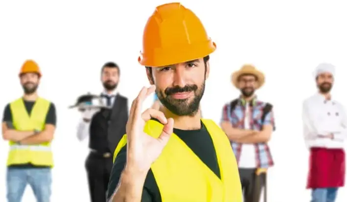 Fotografía de cinco trabajadores de distintos oficios (obrero con casco naranja y chaleco reflectante al frente, mesero, chef, agricultor con sombrero y otro obrero) simbolizando la diversidad de oficios que se unen en el sector asociativo.