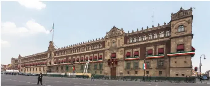 Fotografía del Palacio Nacional de México, sede del Poder Ejecutivo federal.
