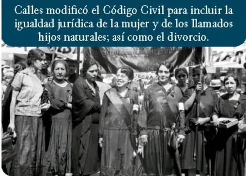 Fotografía de un grupo de mujeres en una marcha o reunión.