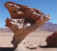 Meteorito desintegrándose al entrar en contacto con las capas superiores de la atmósfera.