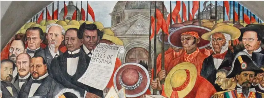 Mural histórico que representa la promulgación de las Leyes de Reforma: a la izquierda, liberales con traje de la época sostienen un documento con la leyenda 'Constitución de 1857. Leyes de Reforma'; a la derecha, figuras populares con sombreros y banderas rojas, en un ambiente de cambio social.