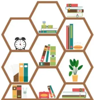 Estante de madera formado por celdas hexagonales unidas sin espacios (forma de panal), que contiene libros, un reloj de despertar y una planta maceta.