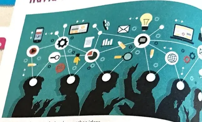 Ilustración de varias personas participando en una lluvia de ideas; sobre ellas aparecen símbolos de comunicación, tecnología, gráficos y una bombilla.