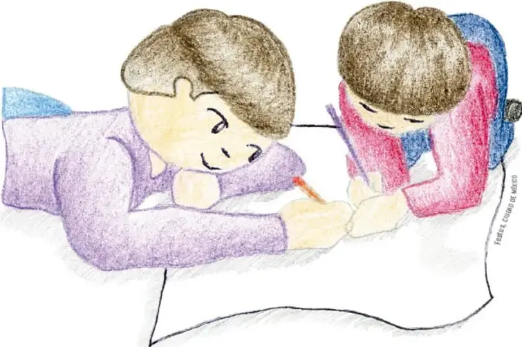 Ilustración de dos niños acostados boca abajo sobre una hoja grande de papel; uno escribe con lápiz y el otro lo observa, trabajando en equipo.