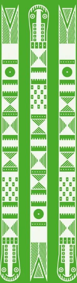 Ilustración decorativa de tres bastones o makemakes de inspiración indígena/pascuenense en blanco sobre fondo verde, con motivos geométricos, figuras antropomorfas y ojos; elemento gráfico del libro, sin contenido textual.