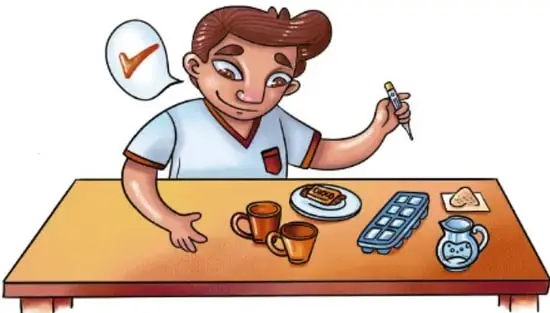 Ilustración de un estudiante con playera blanca y roja sentado a una mesa, sosteniendo un lápiz; sobre la mesa hay dos tazas, un plato con chocolate, una charola con cubos de hielo y una jarra. Un globo de pensamiento muestra una palomita de verificación.