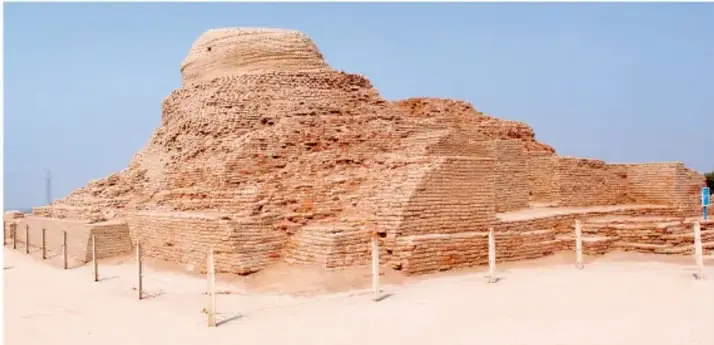 Ruinas de ladrillo de una ciudad antigua del valle del Indo.