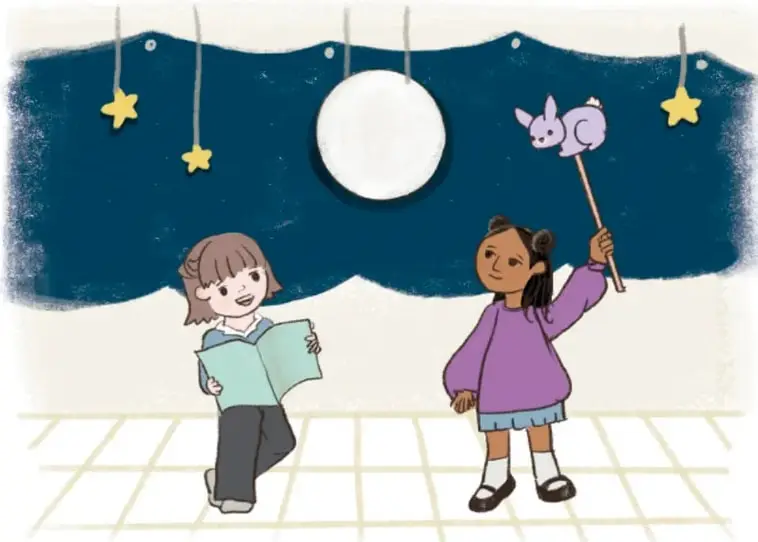 Ilustración de dos niñas ensayando una obra teatral: una lee un guion y otra sostiene un conejo de utilería, frente a un fondo azul con luna y estrellas.