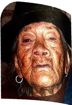 Fotografía de una persona mayor, relacionada con los contenidos culturales y lingüísticos de la unidad.