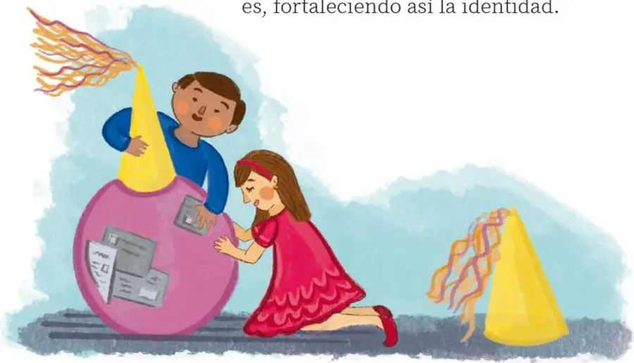 Ilustración de dos niños (uno con camiseta azul y otro con vestido rojo) que juegan con un gran disco rosado con fotografías y con conos amarillos con listones de colores; una estampa a la derecha muestra otro cono amarillo con listones. Crédito: Ana María Hernández Hernández, Ciudad de México.