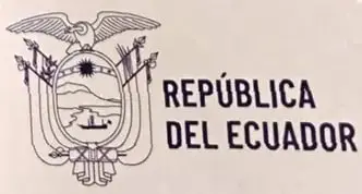 Nubes decorativas y el escudo de la República del Ecuador.