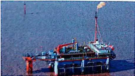 Plataforma marina utilizada para la explotación de gas y petróleo.