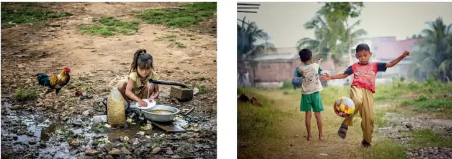 Niña lavando trastes y ropa en un patio de tierra, junto a un ave de corral y un recipiente.