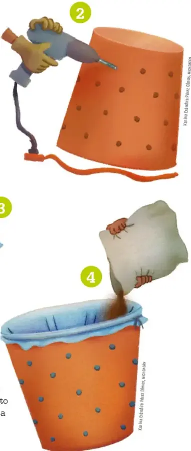 Manos con guantes usando un taladro para perforar una cubeta naranja.