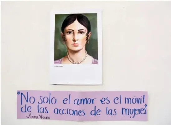 Retrato del libro de Leona Vicario con una etiqueta manuscrita que dice: "No solo el amor es el móvil de las acciones de las mujeres" — Leona Vicario.
