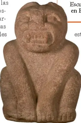 Escultura de piedra de un jaguar, localizada en El Azuzul, Veracruz; tiene rostro felino y cuerpo robusto.