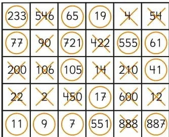 Calendario mensual con números encerrados