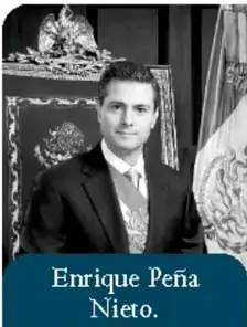 Retrato de Enrique Peña Nieto con su nombre en una etiqueta azul.