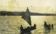 Imagen relacionada con la pesca, presentada como una actividad económica fundamental del Ecuador.