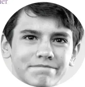 Fotografía en blanco y negro del rostro de un adolescente mirando de frente.