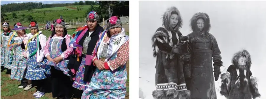 Grupo de mujeres con vestimenta tradicional colorida y sombreros, al aire libre.