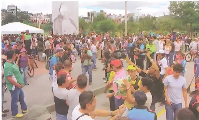 Figura 2 de Estudios Sociales 8° · 2025