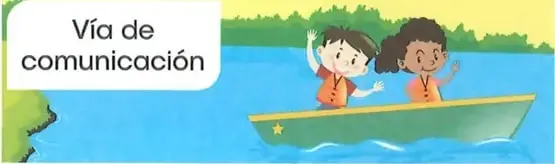 Dos niños navegan en una pequeña embarcación por un cuerpo de agua, representando el uso del agua como vía de comunicación.