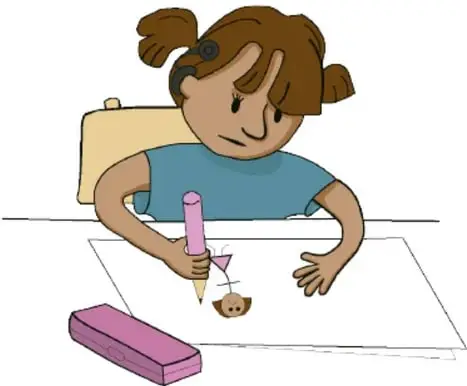 Ilustración de una niña sentada en su pupitre dibujando con un lápiz sobre una hoja, con una goma de borrar en la mesa.