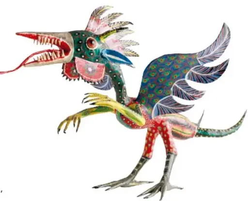 Alebrije con cuerpo de ave, pico dentado y colores vivos.