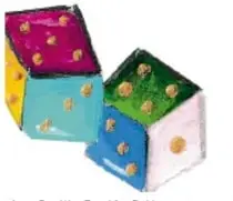 Fotografía de dos cajas de cartón decoradas con colores y puntos, trabajo artesanal de Ana Cecilia Gaytán Ortiz, Guanajuato.