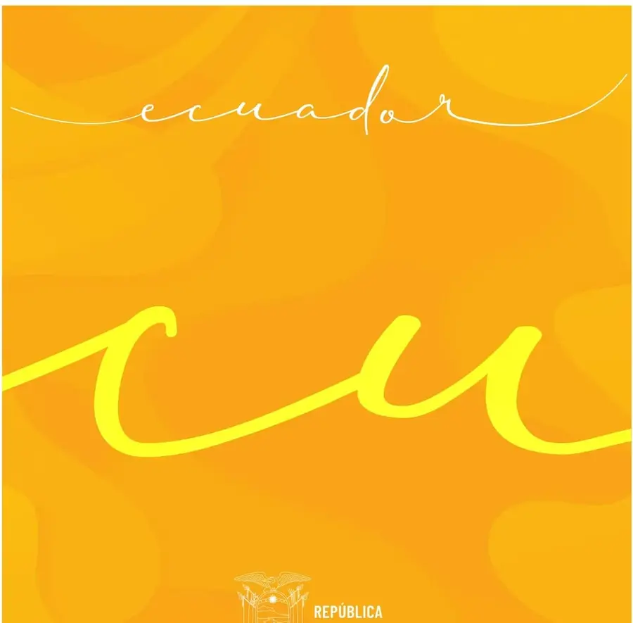Caligrafía decorativa de la palabra 'ecuador' en blanco y amarillo claro sobre fondo amarillo.