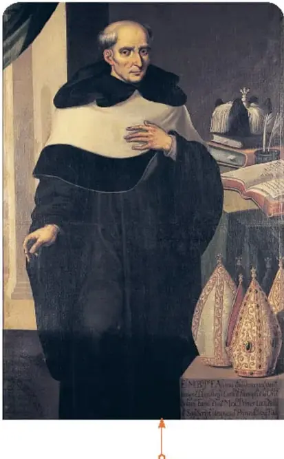 Retrato de fray Alonso de la Veracruz, fraile agustino, con hábito negro y blanco, sosteniendo un libro. Aparece junto a una mitra y un báculo, símbolos de autoridad eclesiástica.