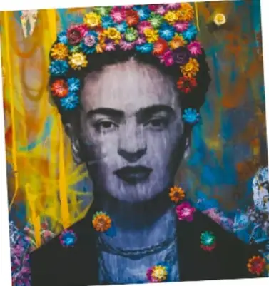 Retrato de Frida Kahlo con corona de flores, al estilo de sus autorretratos, sobre fondo amarillo y azul.