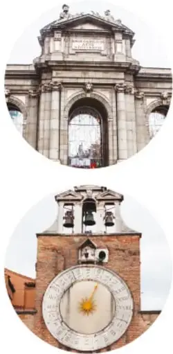 Ilustración de columnas romanas con guirnaldas de flores y un pergamino que muestra IV, MDVIII, CCIII y MMXIV.