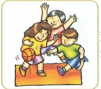Tres estudiantes construyen juntos un castillo de arena. Representa el trabajo en equipo.