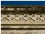 Acercamiento a los altorrelieves con grecas geométricas en los muros de Mitla.