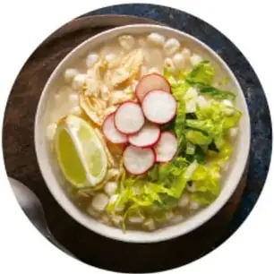 Plato con ensalada de nopales.