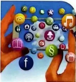 Ilustración de manos y diversos íconos de medios digitales, asociada con la cultura escrita y la competencia digital de la Unidad 4.