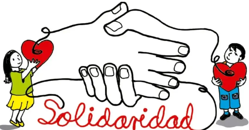 Ilustración a línea de dos manos que se estrechan en señal de acuerdo, unidas por un hilo rojo que conecta dos corazones; una niña de vestido verde y amarillo y un niño de pantalón azul sostienen un corazón cada uno. La palabra 'Solidaridad' está escrita en rojo con letra cursiva. Crédito: Rutilla Vega Rubio, Tlaxcala.