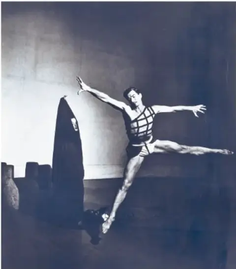Escenografía de Las tetas de Tiresias, de Guillaume Apollinaire y Francis Poulenc, 2001, fotografía de Sylvain Lhermitte.