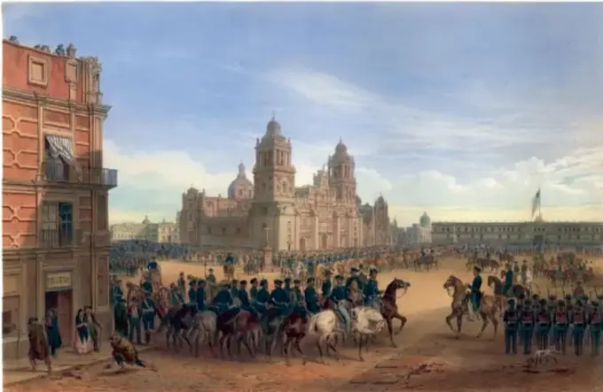 Pintura histórica que muestra una plaza pública con militares a caballo y de infantería formados, frente a un edificio colonial con torres (probablemente el Palacio Nacional o la Catedral Metropolitana). Al fondo se observa la arquitectura de la Ciudad de México del siglo XIX.