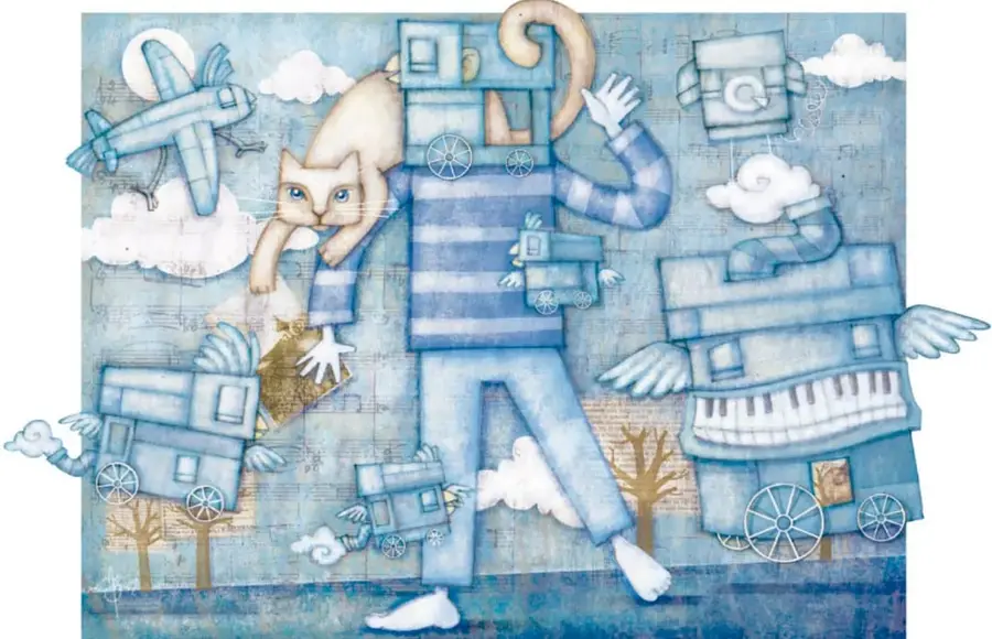 Ilustración surrealista en tonos azules: un personaje con cuerpo a rayas, cabeza como cofre-carretela con una pluma, carga un gato en el hombro mientras camina entre casitas aladas con ruedas, un avión, nubes y árboles, sobre un fondo de partituras musicales.