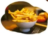 Papas fritas en un tazón.