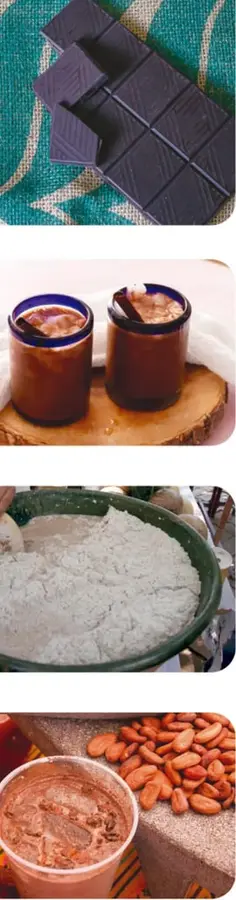 Barras de chocolate oscuro con marcas en diagonal sobre un costal de fibra en verde y crema.