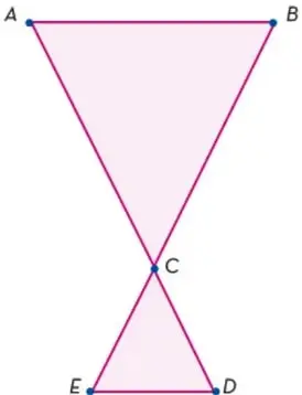 Dos triángulos opuestos por el vértice C, con vértices A, B arriba y E, D abajo; los lados AB y DE son paralelos.