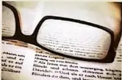 Recuadro de competencia comunicacional sobre la conexión entre las ideas, los signos de puntuación y los marcadores textuales.