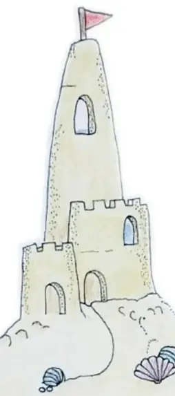 Castillo de arena con bandera roja, conchas y un cangrejo.