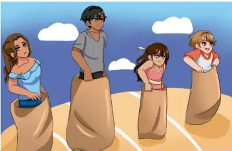 Niños y niñas en una carrera de costales sobre arena.