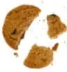 Plátano, galletas trituradas y bolsa transparente con cierre.