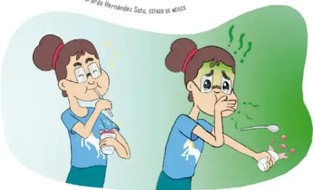 Margarita escupiendo un pedazo de tortilla con cara de asco, con la camiseta del caballo.